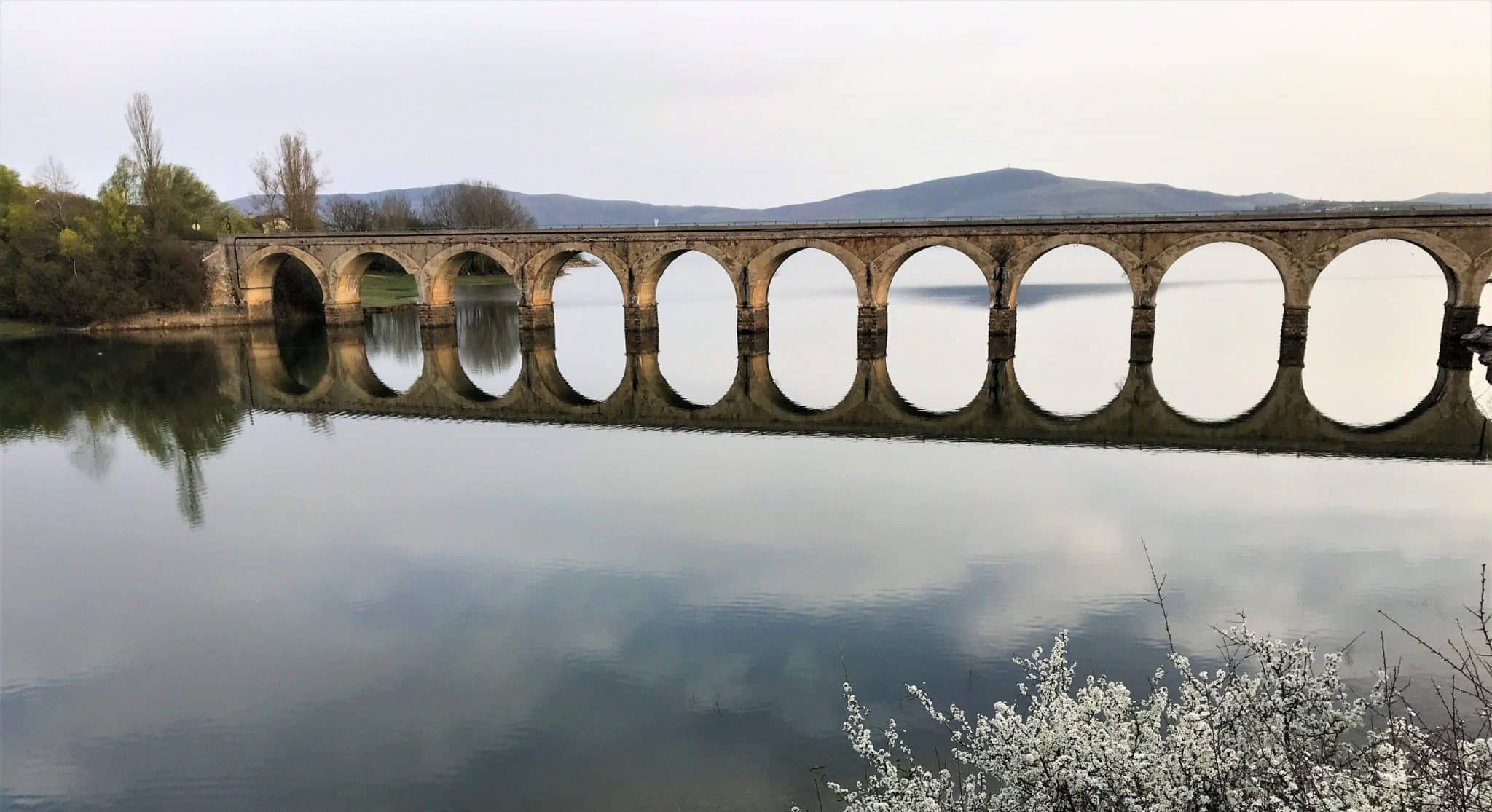 Puente ferrocarril Arija Burgos scaled